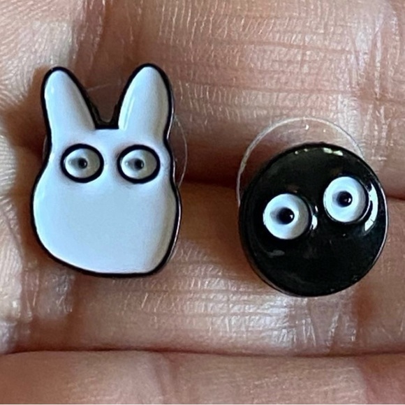 Studio Ghibli My Neighbor Totoro Soot Sprite Forest Spirit Post Earrings Set - Picture 4 of 7